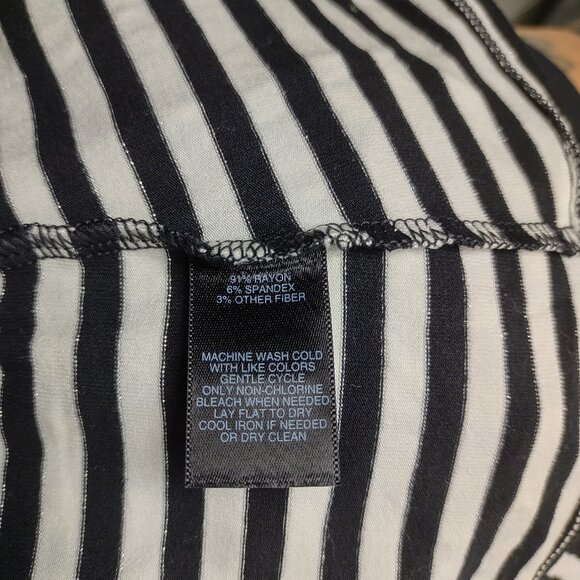 NWT WHBM White House Black Market striped 3/4 Asymmetrical ruffle tee Medium - Picture 10 of 10